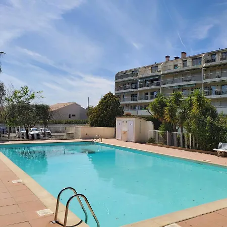 T3 95 M2 Climatise 6 Personnes Piscine Par